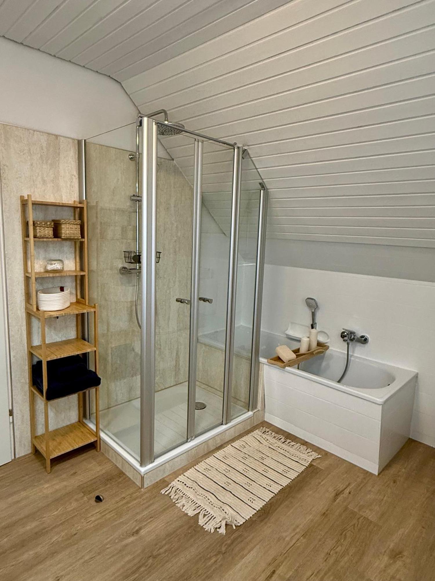 Appartements Zum Weissen Hahn Bad Zwischenahn Luaran gambar